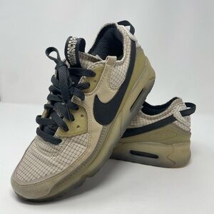 Nike Air Max 90 Terrascapr Sneakers with Black and Tan Design men’s 7